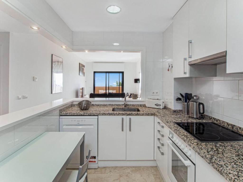 Rock Bay Apartment With Wonderful Sea View And 5 Minutes From The Beach Manilva Zewnętrze zdjęcie